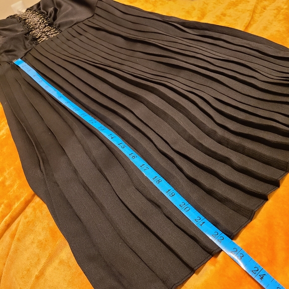 I HEART RONSON black accordion pleated dress - Picture 8 of 10